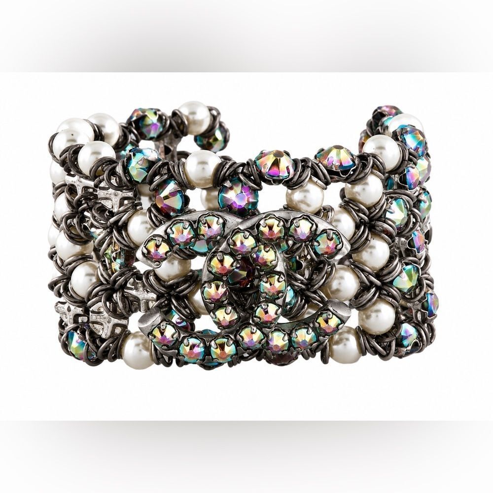 🤩 *Magnificent* AUTHENTIC Chanel Strass & Faux Pearl CC Bracelet 🥰